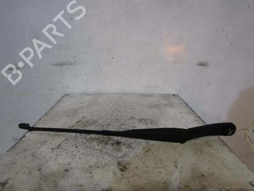 Used Front windshield wiper arm Front windshield wiper arm DACIA SANDERO 1.5 dCi (68 hp) 25090402 25090402