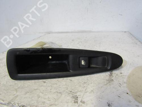 Used Left rear window switch Left rear window switch CITROËN C4 I Saloon 1.6 HDi (109 hp) 25068657 25068657