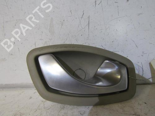 Used Rear right interior door handle RENAULT LAGUNA III (BT0/1) 2.0 16V (BT05, BT0F, BT0W) (140 hp) 25090897