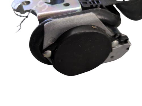 front-right-seatbelt-renault-captur-i-j5_-h5_-2013-32029947 main image