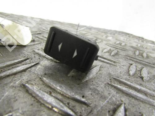 Used Right front window switch Right front window switch FORD FOCUS C-MAX (DM2) 1.8 TDCi (115 hp) 10600324 10600324