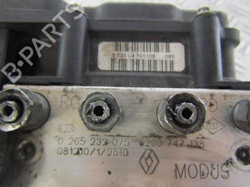 Used ABS pump RENAULT MODUS / GRAND MODUS (F/JP0_) 1.2 16V (JP0W) (101 hp) 25108608