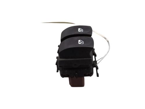 Used Left front window switch RENAULT CLIO III (BR0/1, CR0/1) 1.5 dCi (BR17, CR17) (86 hp) 30392192