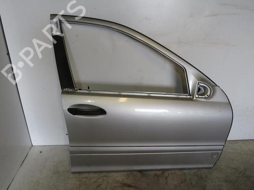 Used Right front door MERCEDES-BENZ C-CLASS (W203) C 200 CDI (203.004) (116 hp) 25083605