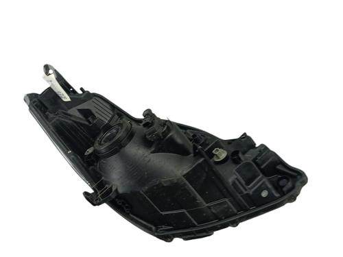 Used Left headlight Left headlight TOYOTA YARIS (_P13_) 1.5 (NSP131_) (112 hp) 32195965 32195965