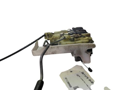 Vergrendeling links voor VW POLO IV (9N_, 9A_) 1.4 TDI (70 hp) 29943971