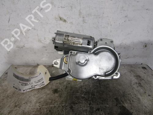 Used Rear wiper motor CITROËN XSARA (N1) 1.4 i (75 hp) 25089947