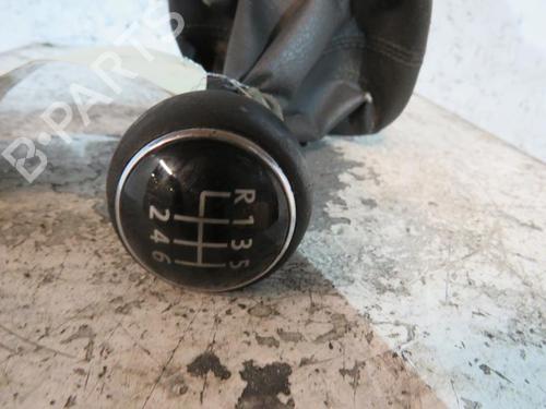 Used Shift knob Shift knob VW TOURAN (1T1, 1T2) 2.0 TDI 16V (140 hp) 25080801 25080801