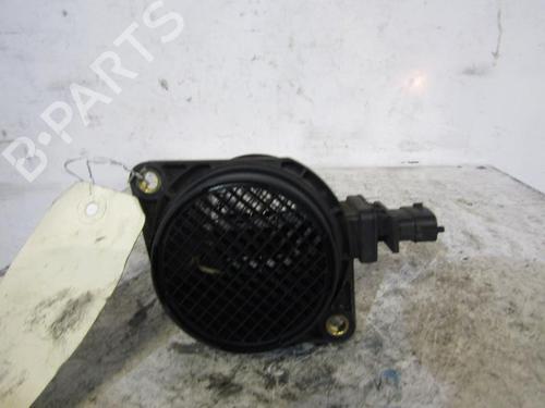 Used Mass air flow sensor FIAT GRANDE PUNTO (199_) 1.3 D Multijet (75 hp) 25105933