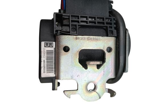 front-right-seatbelt-renault-megane-iii-hatchback-bz01_-b3_-2008-31864753 main image