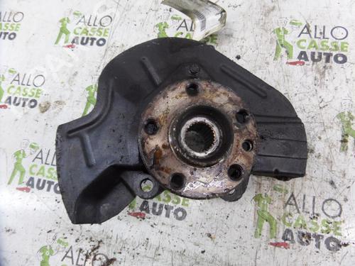 Used Left front steering knuckle PEUGEOT 807 (EB_) 2.0 (136 hp) 25071233