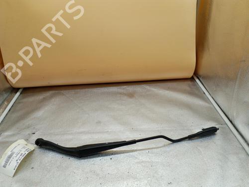 Used Front windshield wiper arm FIAT PUNTO EVO (199_) 1.3 D Multijet (199AXC1A, 199BXC1A, 199AXT1A, 199BXT1A) (75 hp) 25078404