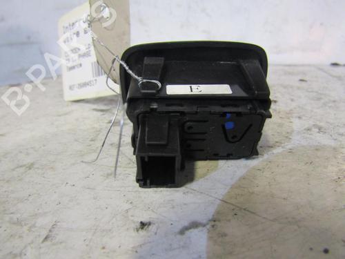 Used Right rear window switch Right rear window switch CITROËN C3 II (SC_) 1.6 VTi 120 (120 hp) 25090118 25090118