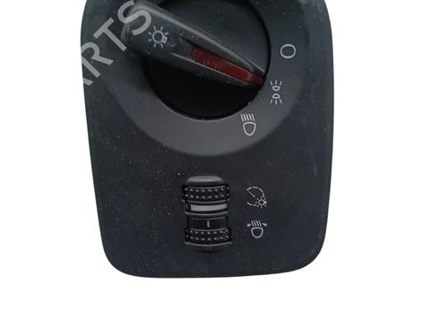 Used Headlight switch SEAT IBIZA IV (6J5, 6P1) 1.6 TDI (90 hp) 30490552