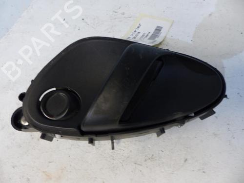 Used Front left interior door handle CITROËN XSARA (N1) 1.4 i (75 hp) 25067650