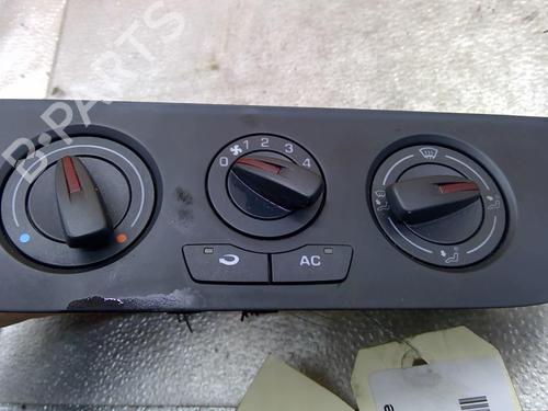 Climate control SEAT IBIZA IV ST (6J8, 6P8) 1.6 TDI | BP25110981I5 