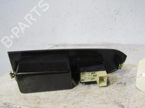 Used Right front window switch Right front window switch HYUNDAI TRAJET (FO) 2.0 CRDi (113 hp) 25111697 25111697