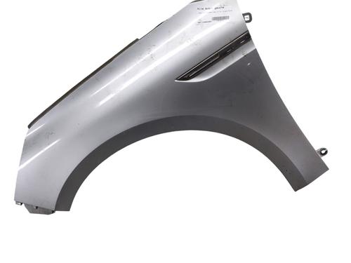 left-front-fenders-renault-megane-iv-hatchback-b9amn_-2015-32274086 main image