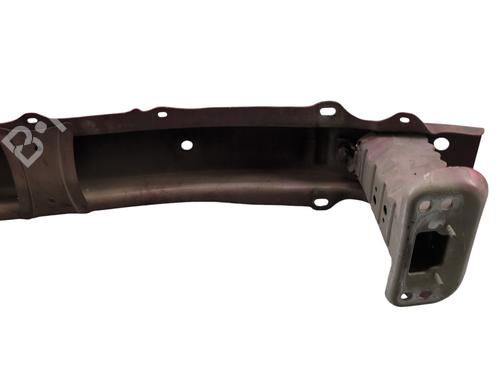 Used Front bumper reinforcement TOYOTA YARIS (_P13_) 1.5 Hybrid (NHP130_, NHP130) (101 hp) 28544625