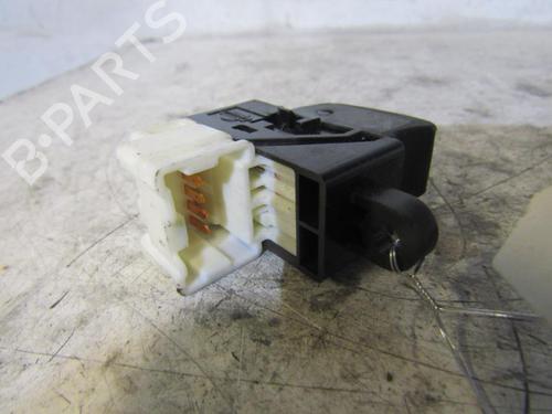 Used Right front window switch NISSAN X-TRAIL I (T30) 2.2 dCi 4x4 (136 hp) 25064305