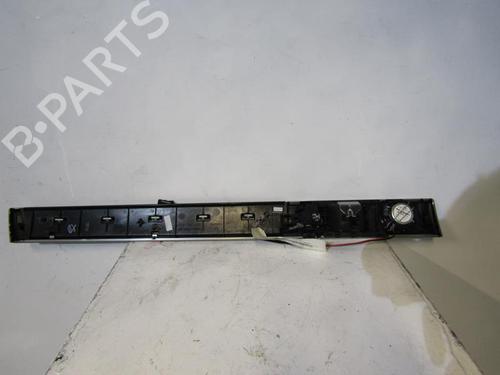 Used Rear right interior door handle Rear right interior door handle VW TOUAREG (7LA, 7L6, 7L7) 3.0 V6 TDI (225 hp) 25090425 25090425