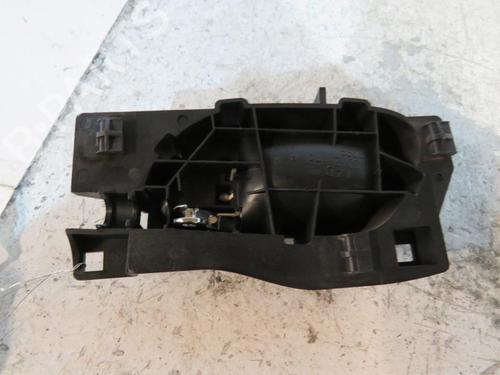 Used Rear right interior door handle Rear right interior door handle 25081077 25081077
