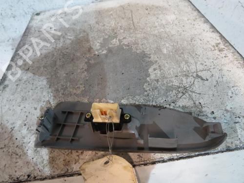 Used Right front window switch Right front window switch MAZDA 323 F VI Hatchback (BJ) 2.0 TD (101 hp) 25080881 25080881