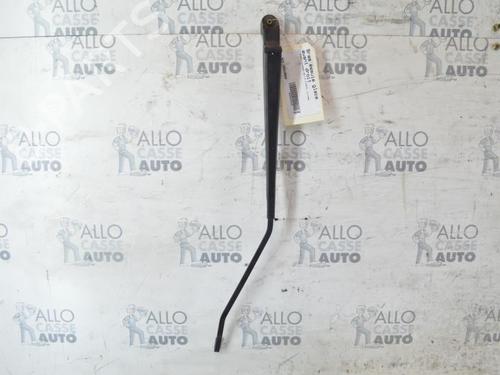 Used Front windshield wiper arm PEUGEOT 306 Hatchback (7A, 7C, N3, N5) 1.9 D (68 hp) 25115384