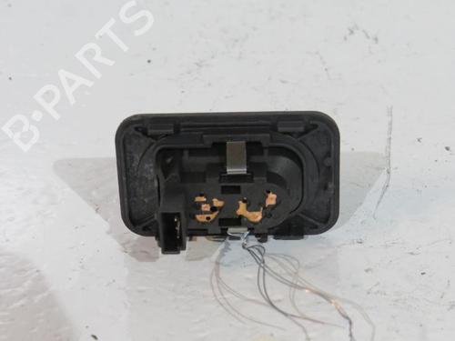 Used Left front window switch OPEL CORSA C (X01) 1.4 Twinport (F08, F68) (90 hp) 25083934