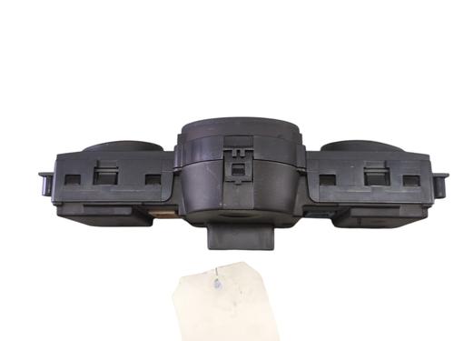 Used Climate control Climate control RENAULT SCÉNIC II (JM0/1_) 1.5 dCi (JM1E, JM16) (106 hp) 27586109 27586109