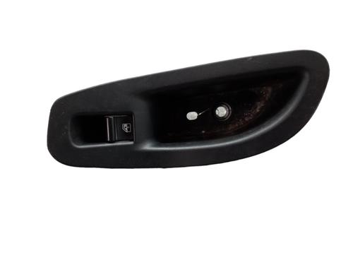 right-rear-window-switch-fiat-500x-334_-2014-25102581 main image