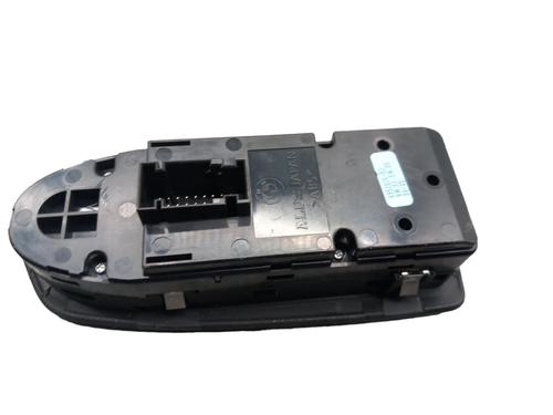 Used Left front window switch BMW 1 (E87) 118 d (122 hp) 25057935