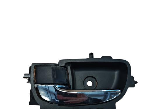 Used Rear left interior door handle TOYOTA YARIS (_P13_) 1.5 Hybrid (NHP130_, NHP130) (101 hp) 26031305