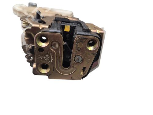 Høyre bak lås NISSAN X-TRAIL I (T30) 2.2 Di 4x4 (114 hp) 25744811