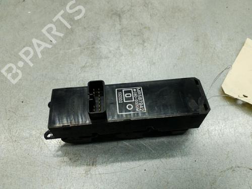 Used Left front window switch PEUGEOT ION Electric (67 hp) 25063147