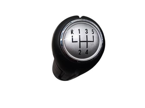 Used Shift knob VW POLO IV (9N_, 9A_) 1.4 TDI (75 hp) 30485036