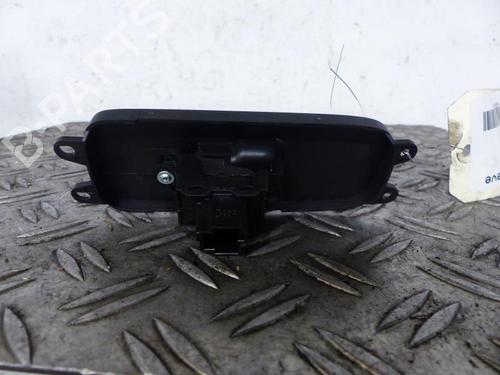 Used Right front window switch Right front window switch VOLVO S40 II (544) 2.4 (170 hp) 25091615 25091615