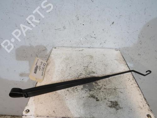 Used Front windshield wiper arm PEUGEOT 1007 (KM_) 1.6 16V (109 hp) 25092578