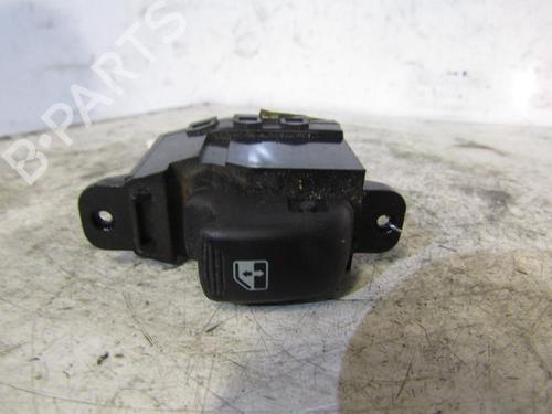 Used Right rear window switch HYUNDAI SANTA FÉ I (SM) 2.7 V6 4x4 (173 hp) 25089971