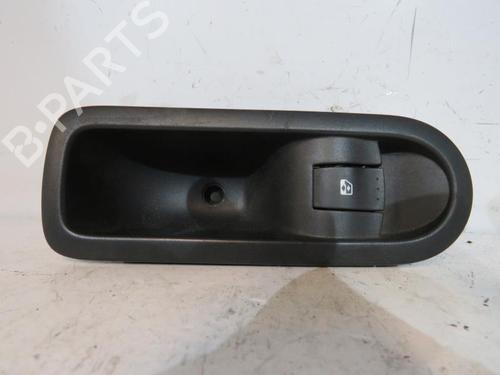 Used Left rear window switch RENAULT MEGANE II (BM0/1_, CM0/1_) [2001-2012]  25094931