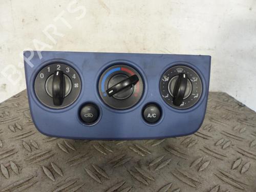 Used Climate control FORD FIESTA V (JH_, JD_) 1.4 TDCi (68 hp) 25107406