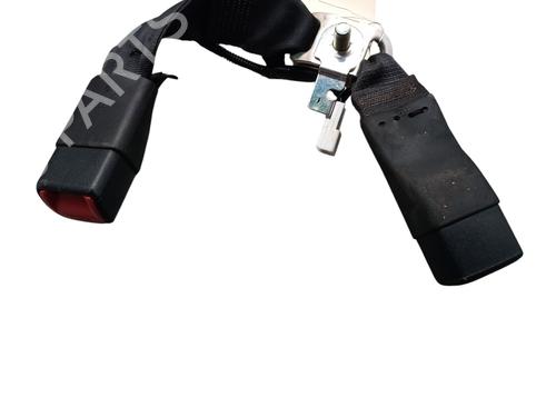 Used Seat buckle TOYOTA YARIS (_P13_) 1.3 (NSP130_, NSP130) (99 hp) 28521676
