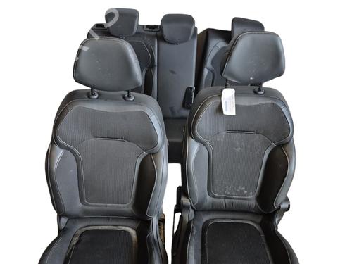 Used Seats set RENAULT MEGANE IV Grandtour (K9A/M/N_) 1.5 Blue dCi 115 (K9A6) (116 hp) 25071950