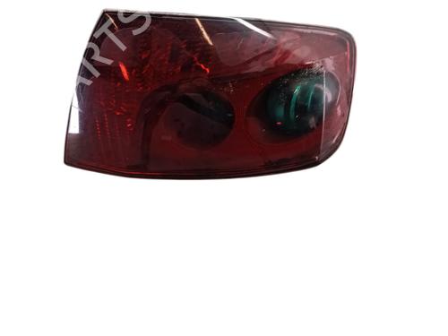 Right taillight PEUGEOT 407 (6D_) 2.0 HDi 135 (6DRHRH, 6DRHRE, 6DRHRG, 6DRHRJ) | BP31270456C35