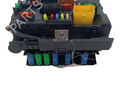 fuse-box-citroen-c3-picasso-sh_-2008-39413861 main image