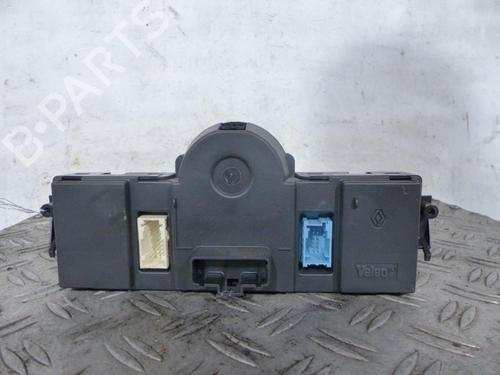 climate-control-renault-megane-ii-saloon-lm01_-2003-25107365 main image