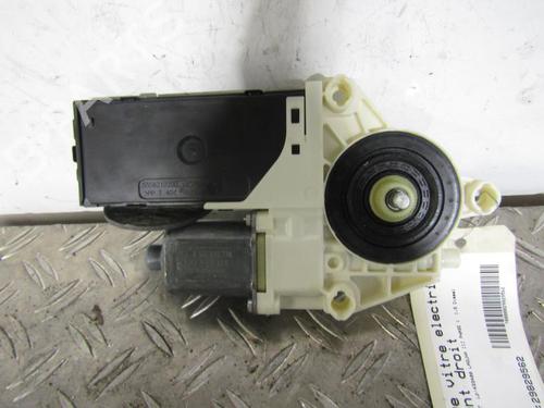 Used Right front window motor Right front window motor RENAULT LAGUNA III (BT0/1) 1.5 dCi (BT00, BT0A, BT0T, BT1J) (110 hp) 25084804 25084804