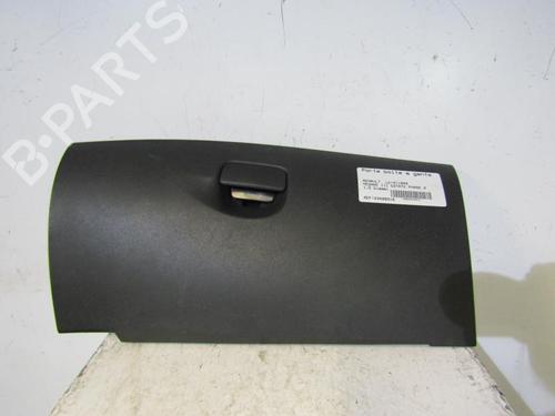 Used Glove box RENAULT MEGANE III Grandtour (KZ0/1) 1.5 dCi (KZ09, KZ0D, KZ1G, KZ29, KZ14, KZ1W, KZ10, KZ1F,... (110 hp) 25068644