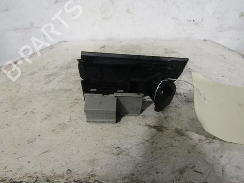 right-rear-window-switch-audi-a6-c5-4b2-4b4-1997-1998-1999-2000-2001-2002-2003-2004-2005-25105510 main image