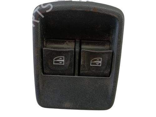 Used Left front window switch DACIA SANDERO II TCe 90 (B8M1, B8MA, B8AC) (90 hp) 27547274